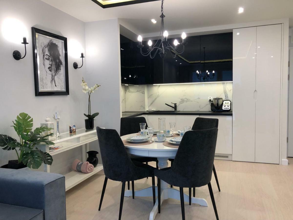 Apartament Blizej Morza Sorrento Z Garazem 코워브제크 외부 사진