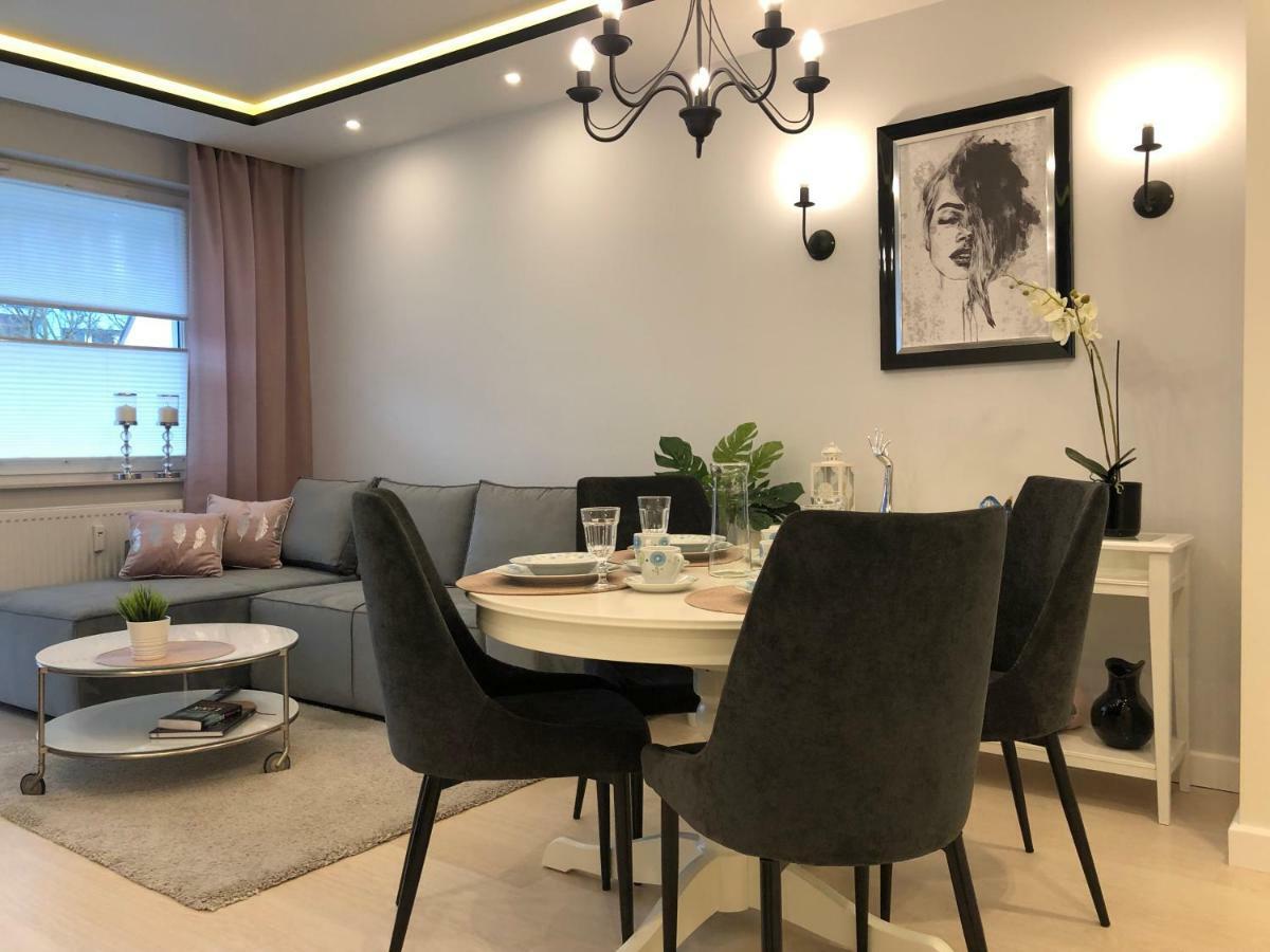 Apartament Blizej Morza Sorrento Z Garazem 코워브제크 외부 사진